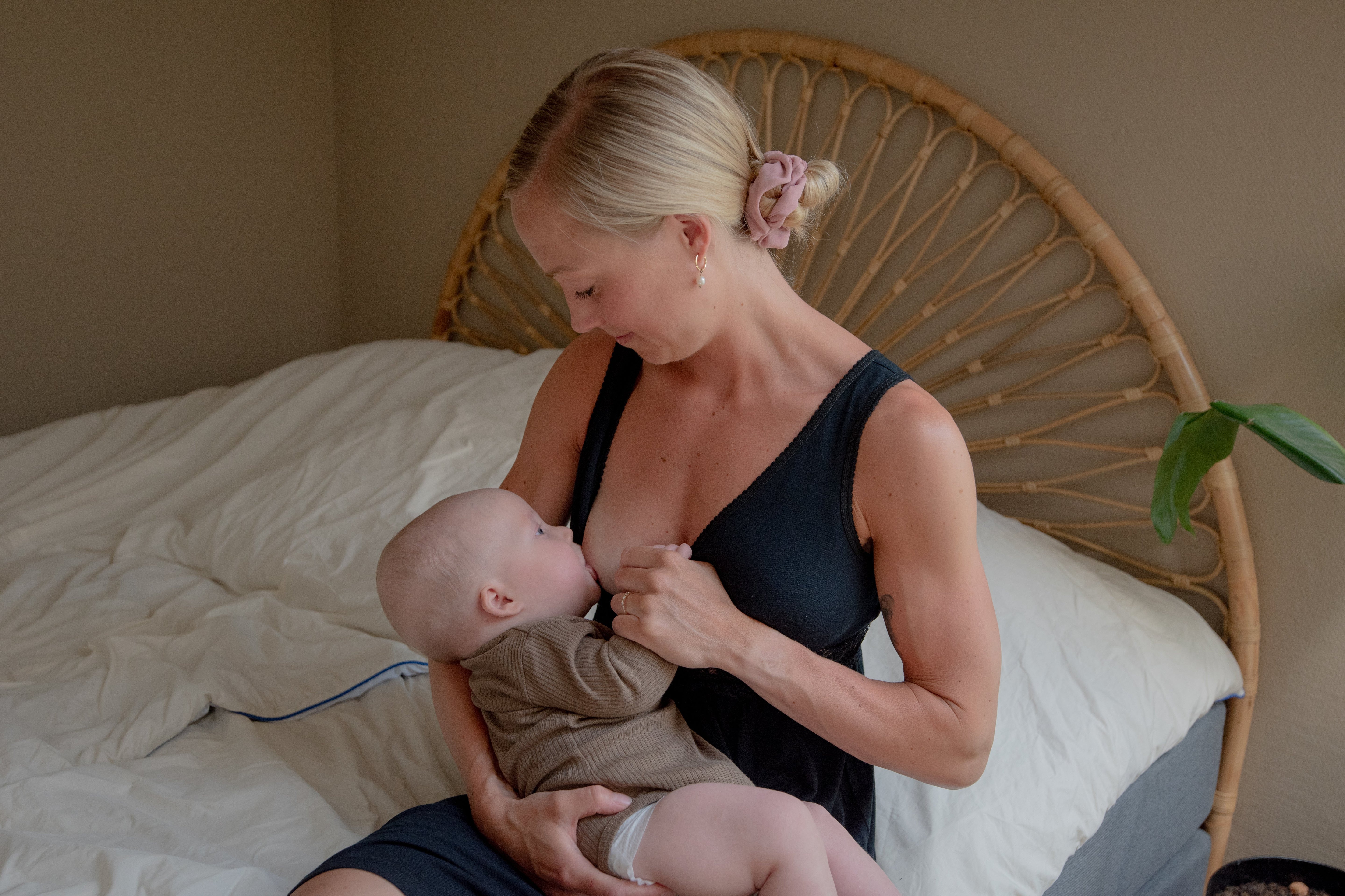 Hvordan opbevares modermælk?