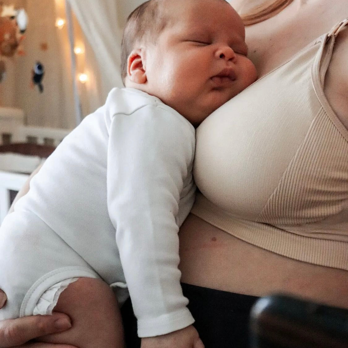 Hvordan vækker man en nyfødt nænsomt?