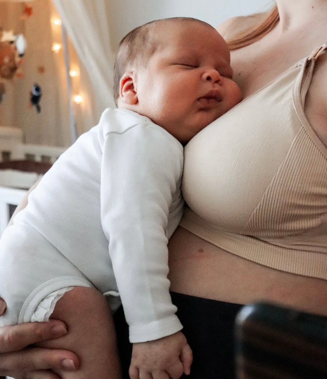 Hvordan vækker man en nyfødt nænsomt?